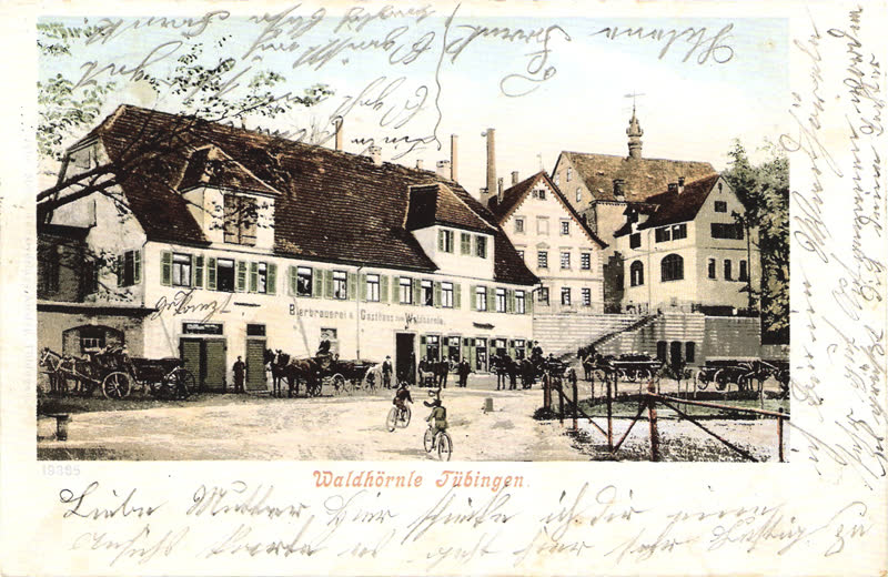 Historische Farbpostkarte: Bierbrauerei und Gasthaus zum Waldhörnle mit Kutschen und Radfahrern, 1903