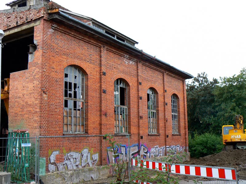 Das ehemalige Maschinenmagazin der Fabrik Wurster & Dietz während des Umbaus 2009
